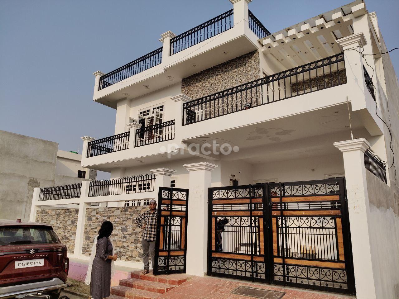 Outside Area at Pratima Smriti Clinic Thasemau Road Lucknow