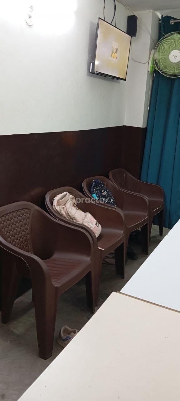 Waiting Area at Procare Molarband Delhi