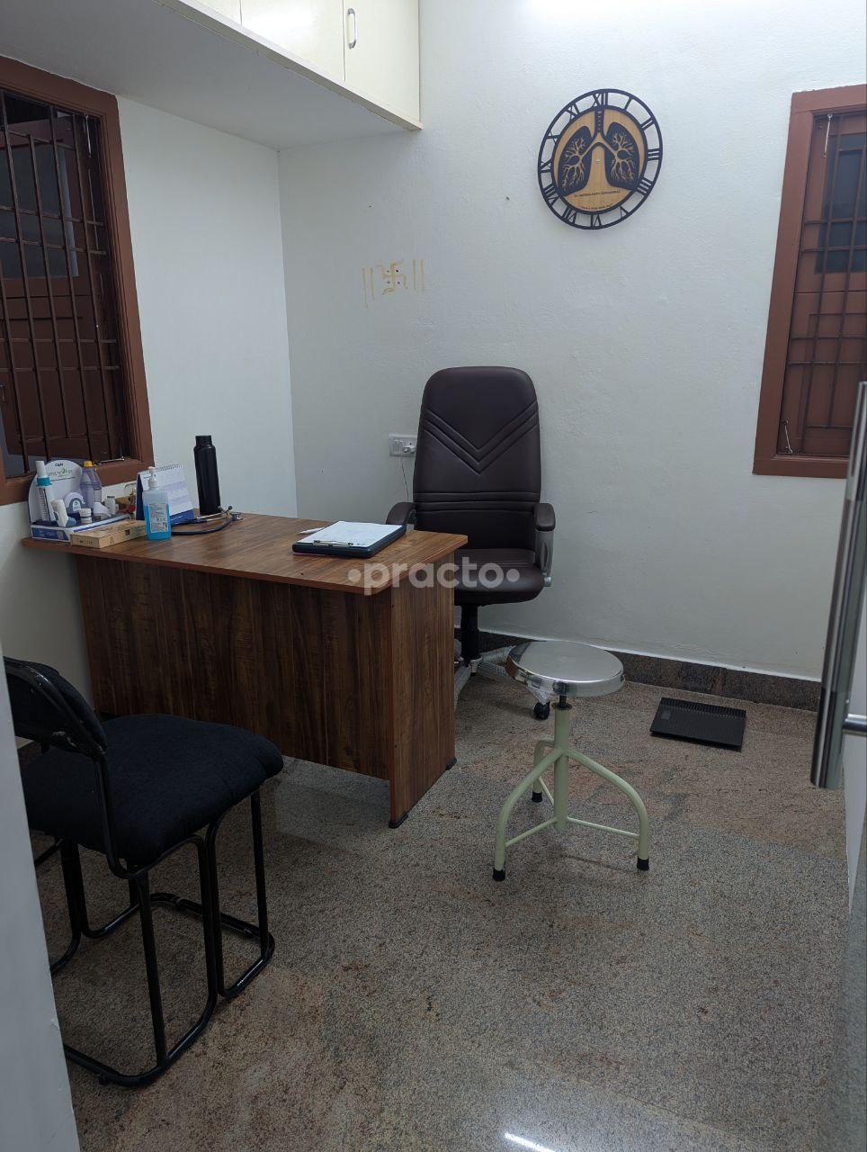 Consultation Room at Kamatchi Chest and Multispeciality Clinic Kattupakkam Chennai