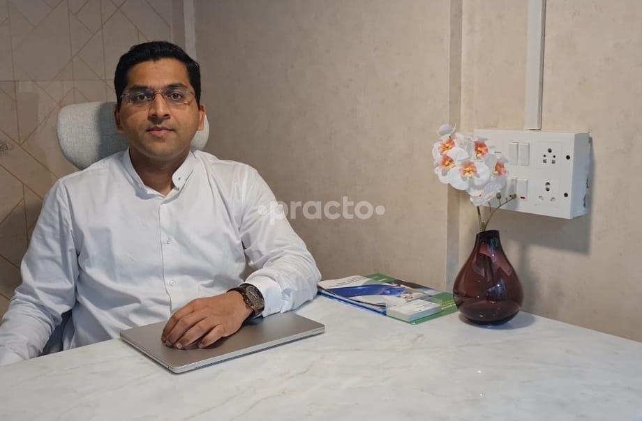 Consultation Room at Dr Sanjay Singh Oncology Santacruz West Mumbai