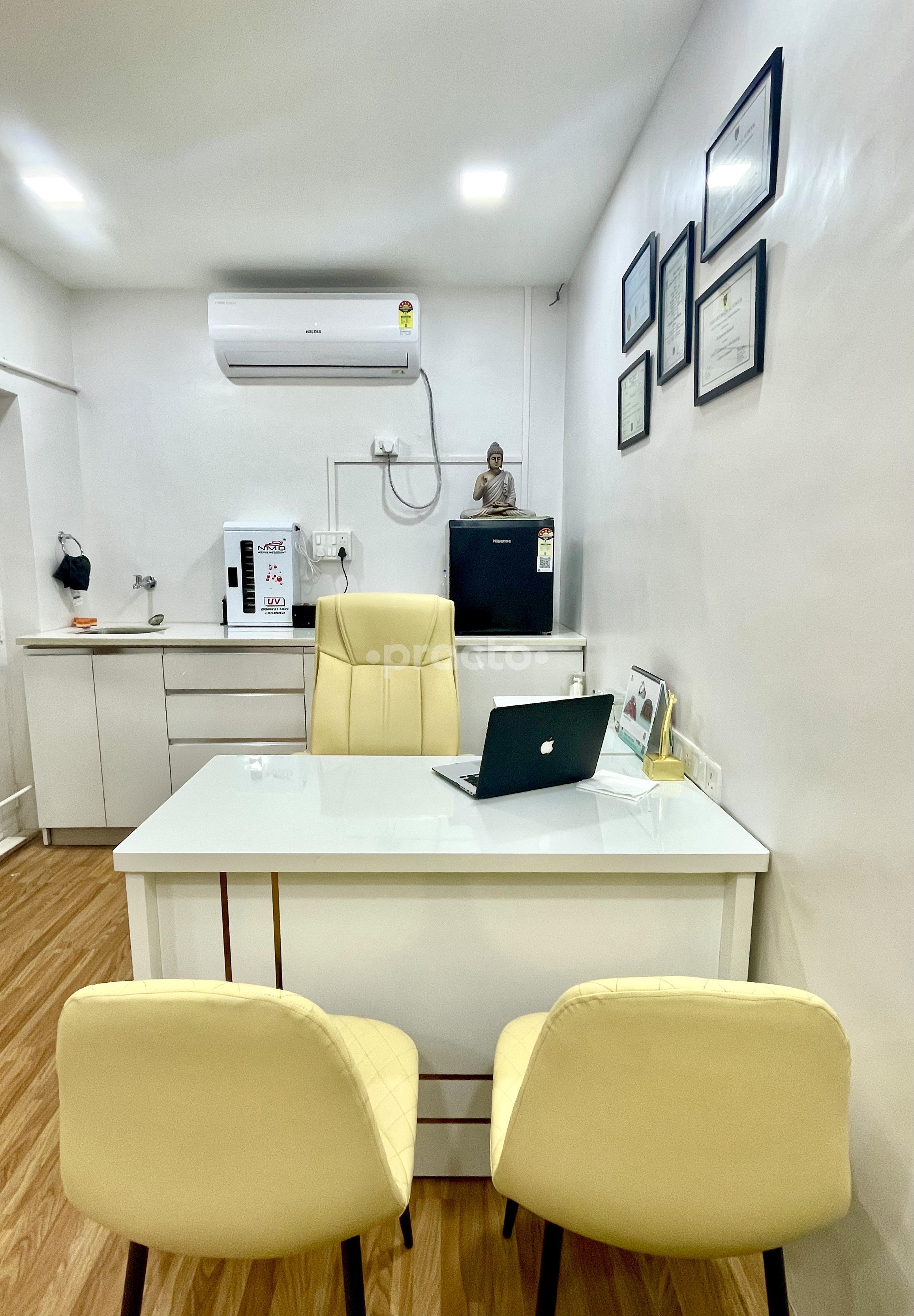 Consultation Room at Aurasmiles Dental Clinic Kandivali East Mumbai