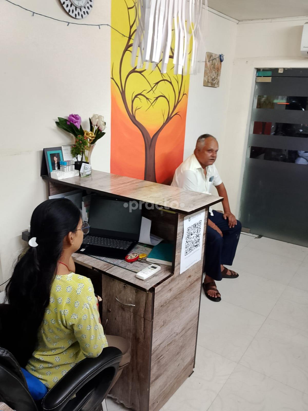 Waiting Area at Goel Neuro  & Heart Care Shastri Nagar Delhi