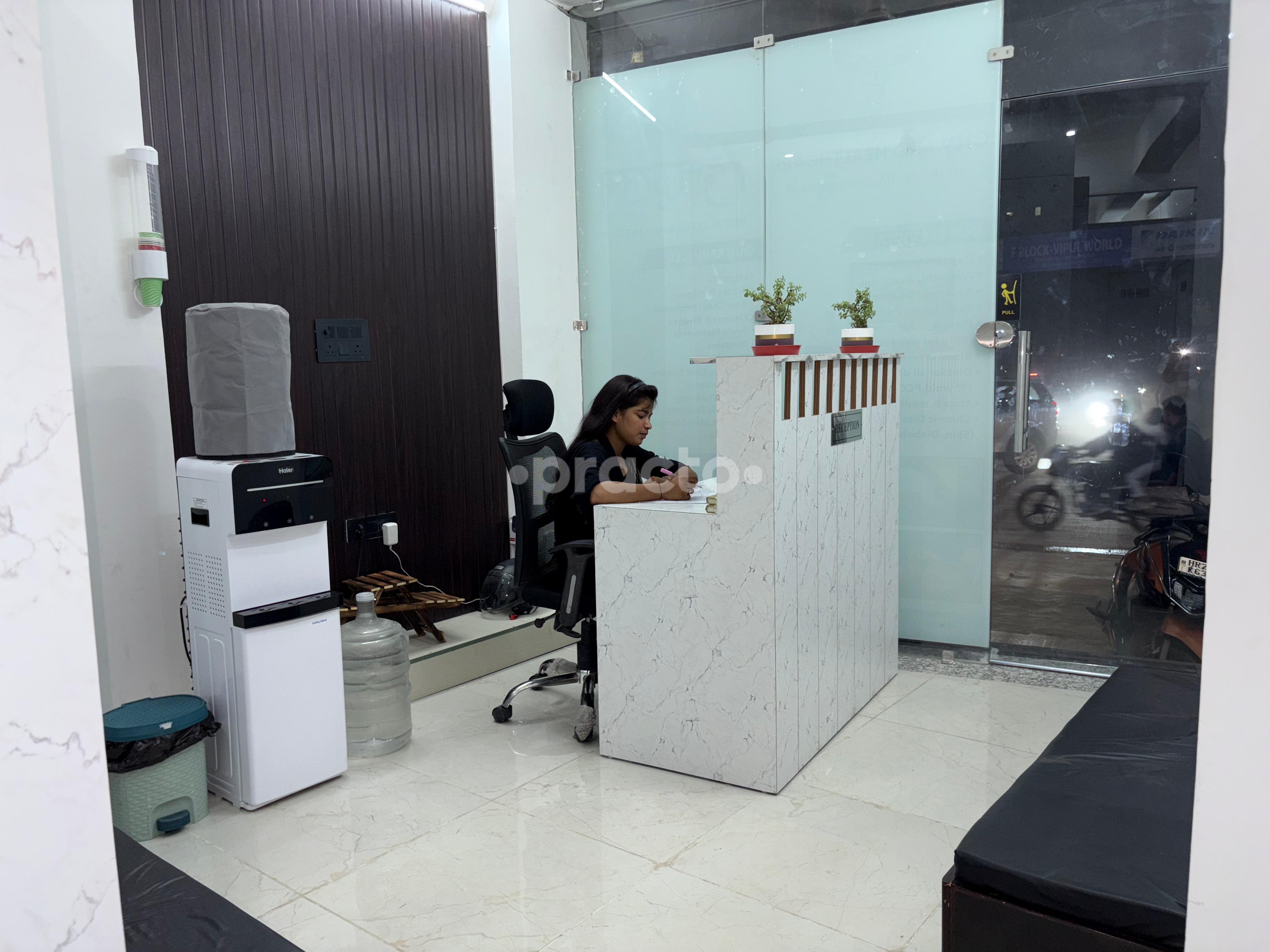 Waiting Area at Dental Clinic & Implant Centre Gurgaon Sector 48 Gurgaon