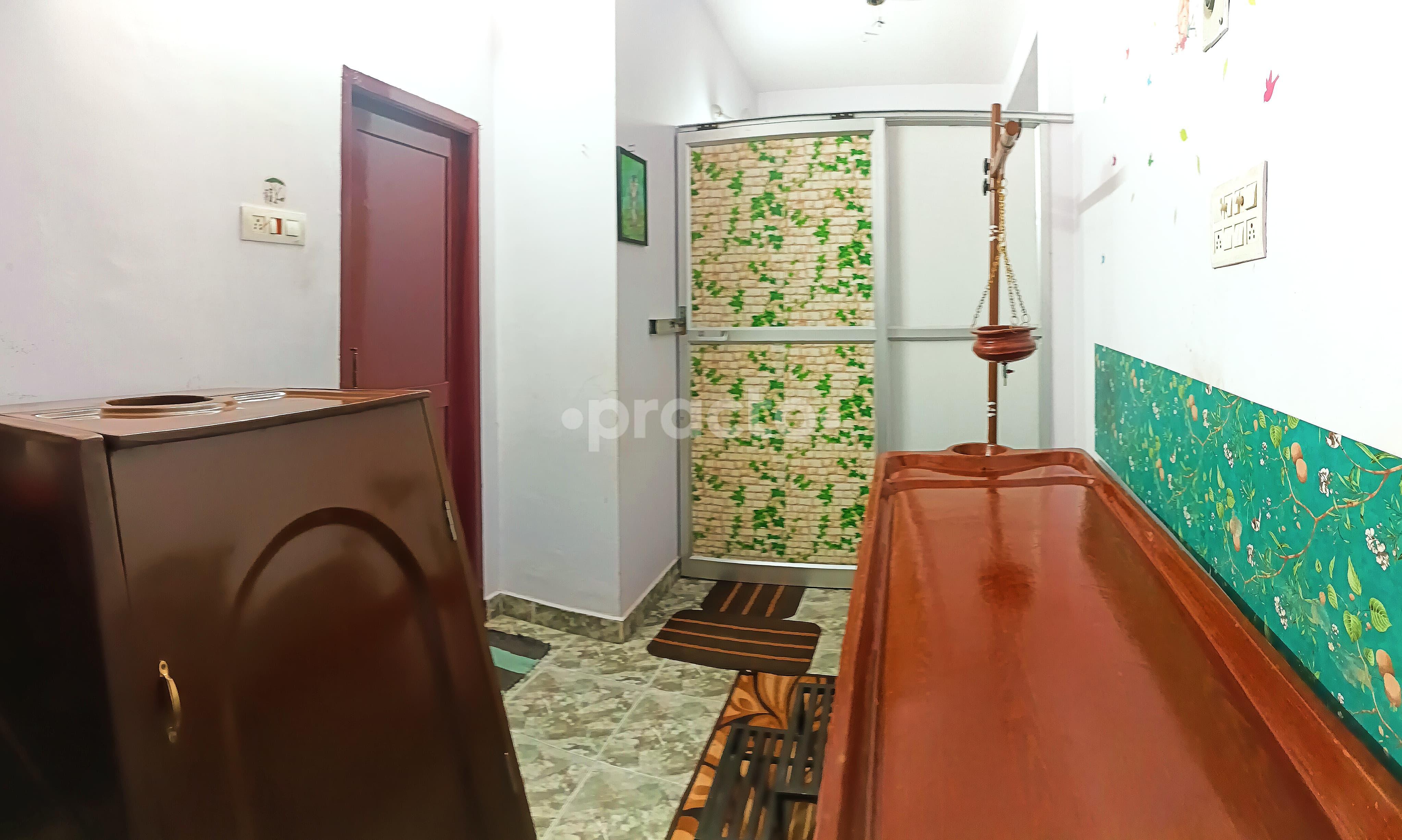 Therapy/Massage Room at Shivalayas Siddha Clinic Ashok Nagar Chennai