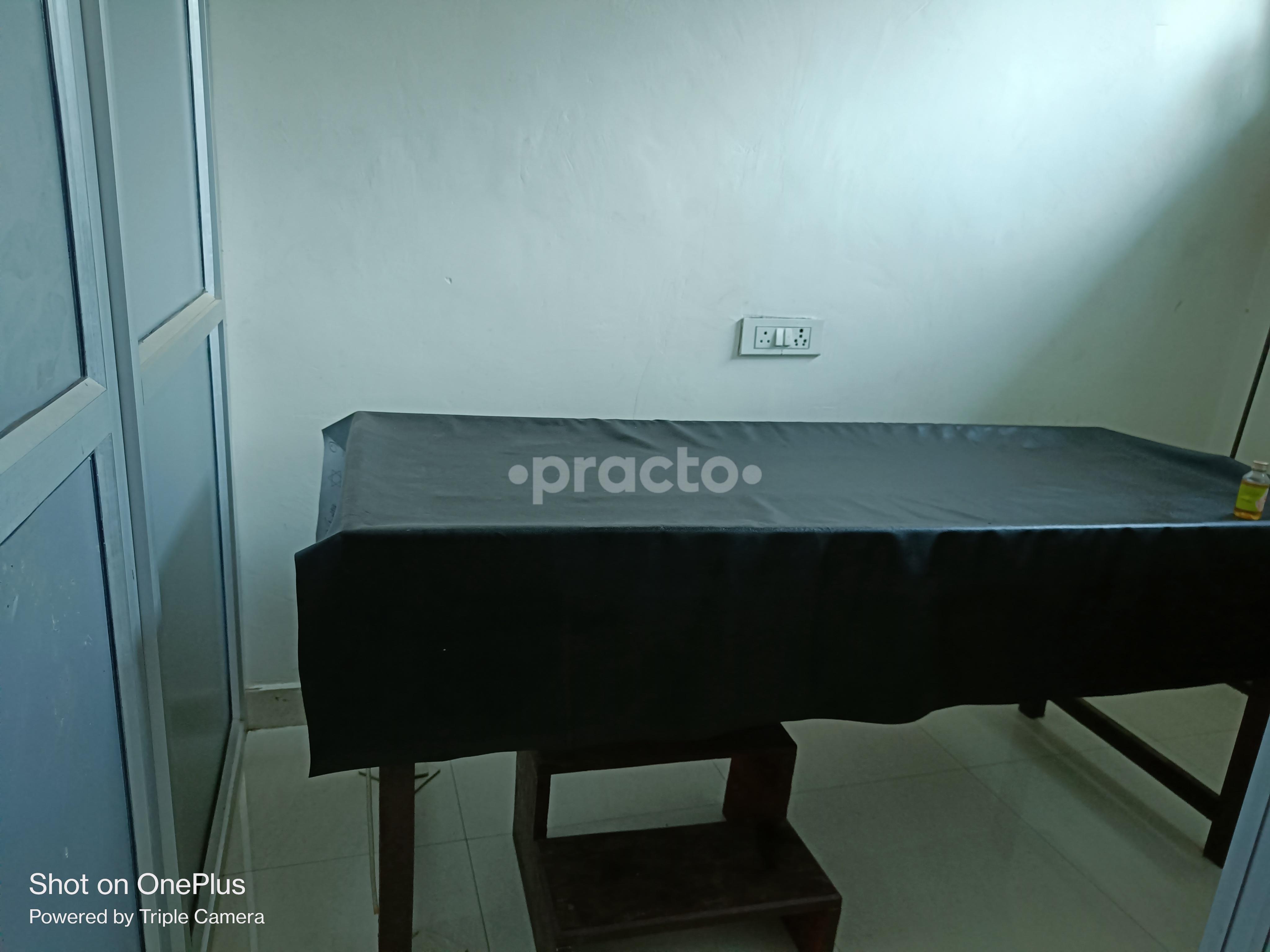 Therapy/Massage Room at Raseshwar Ayurveda And Panchkarma Clinic Shivpur Road Varanasi