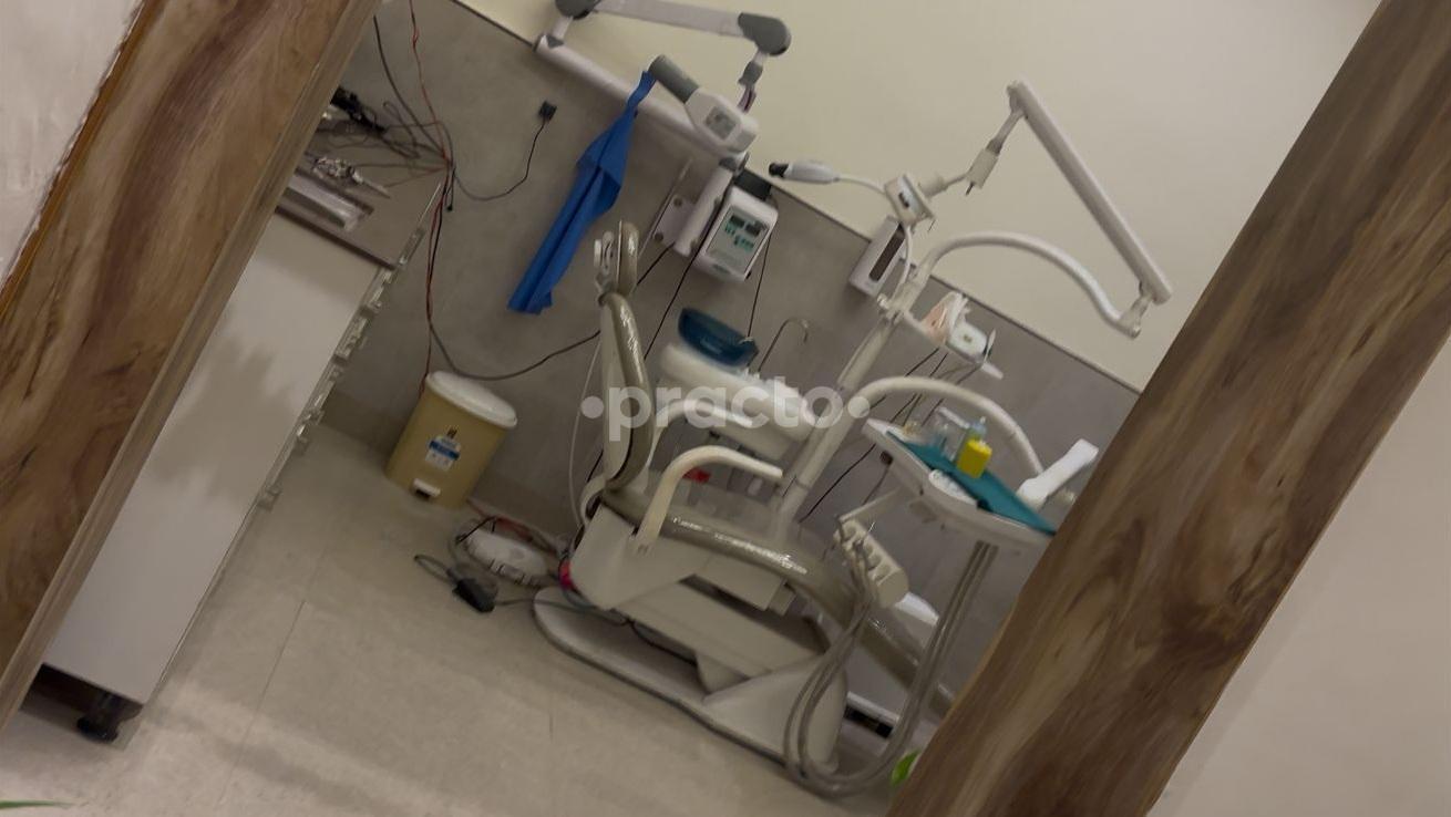 Equipment Area at Avyukt Dental Clinic Gokalpur Delhi