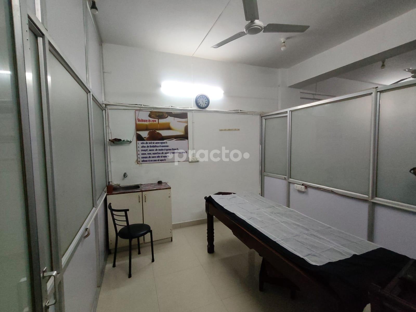 Consultation Room at Rk Aarogyam Ayurvedic Hospital And Panchkarma Wellness Centre Mowa Raipur