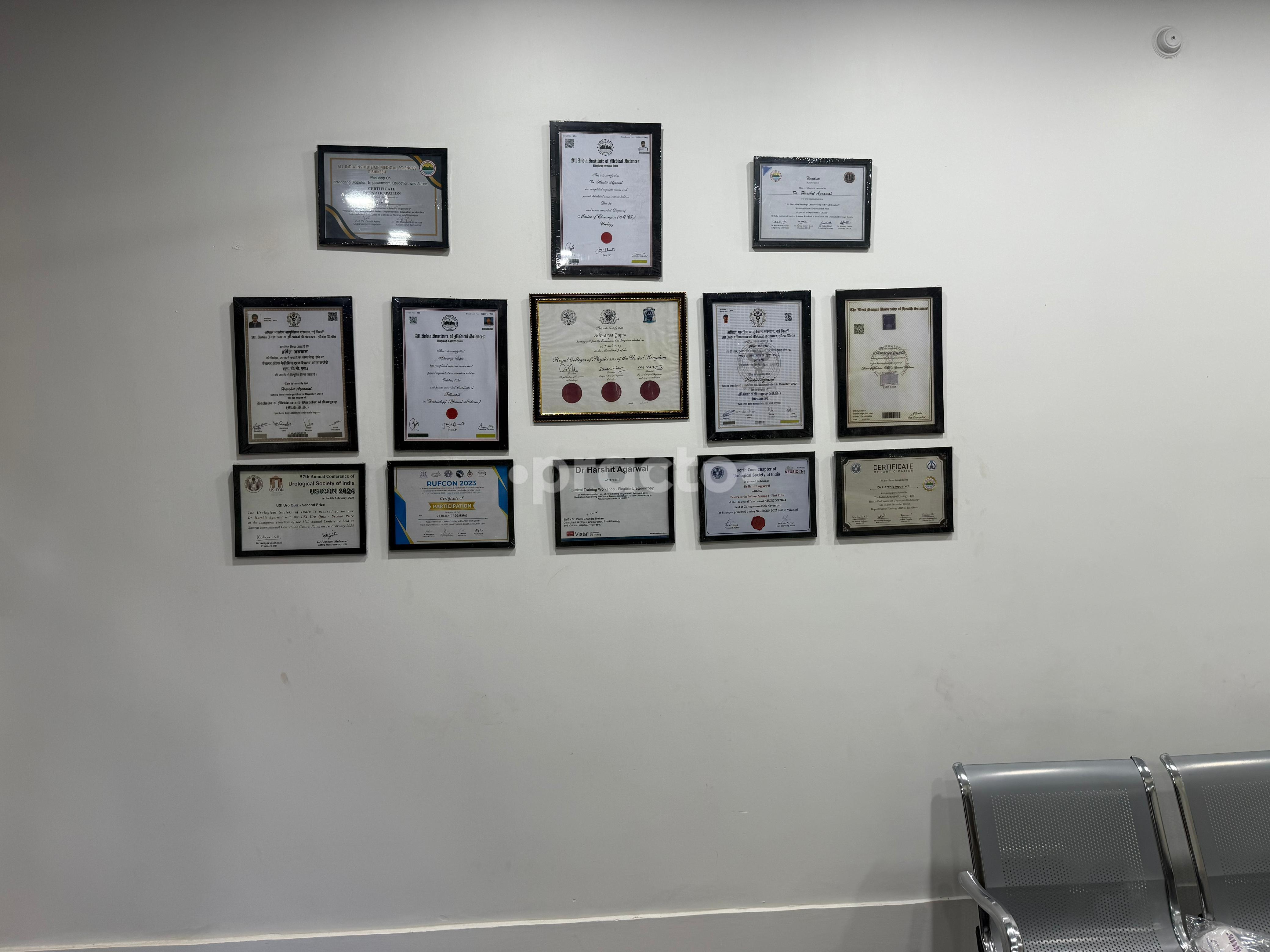 Waiting Area at Uromed Clinic Mahatma Gandhi Road Agra