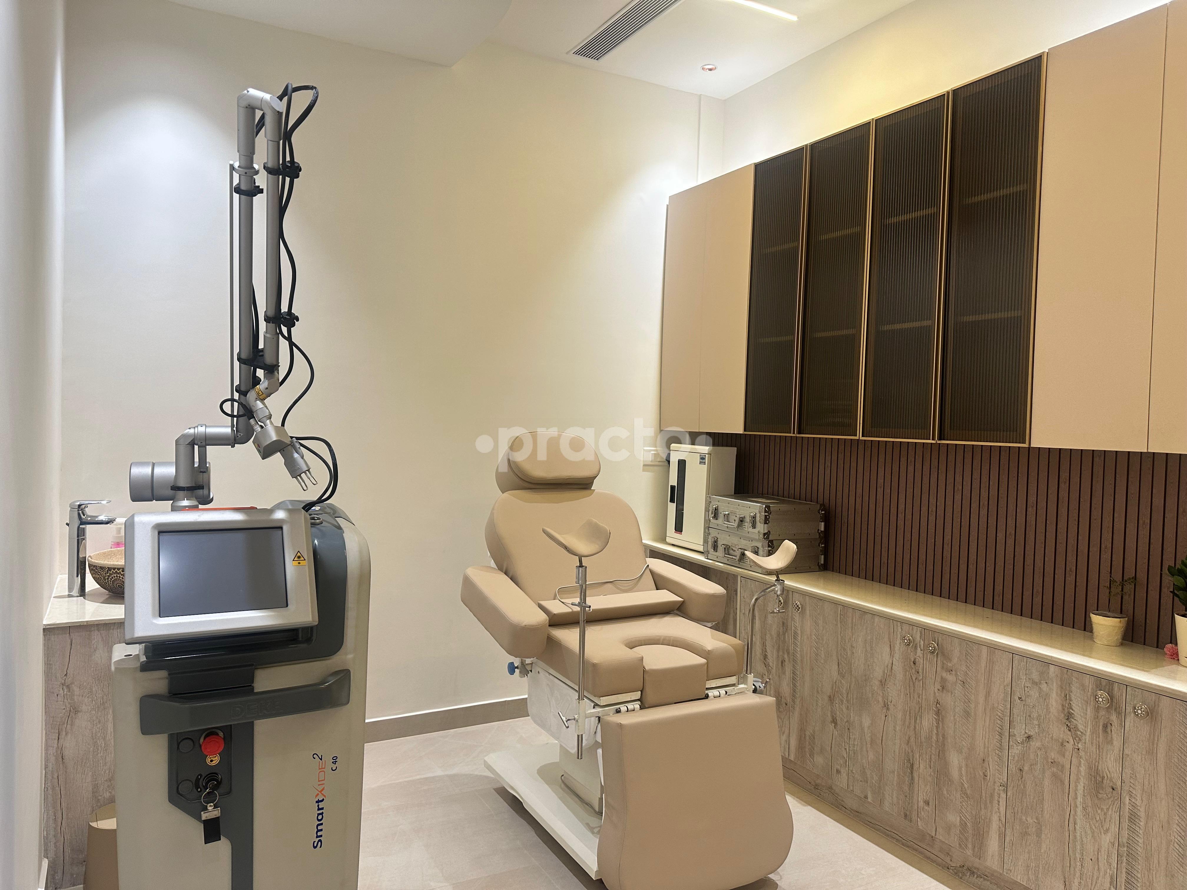 Equipment Area at Ayoni  Clinic Gurgaon Sector 65 Gurgaon