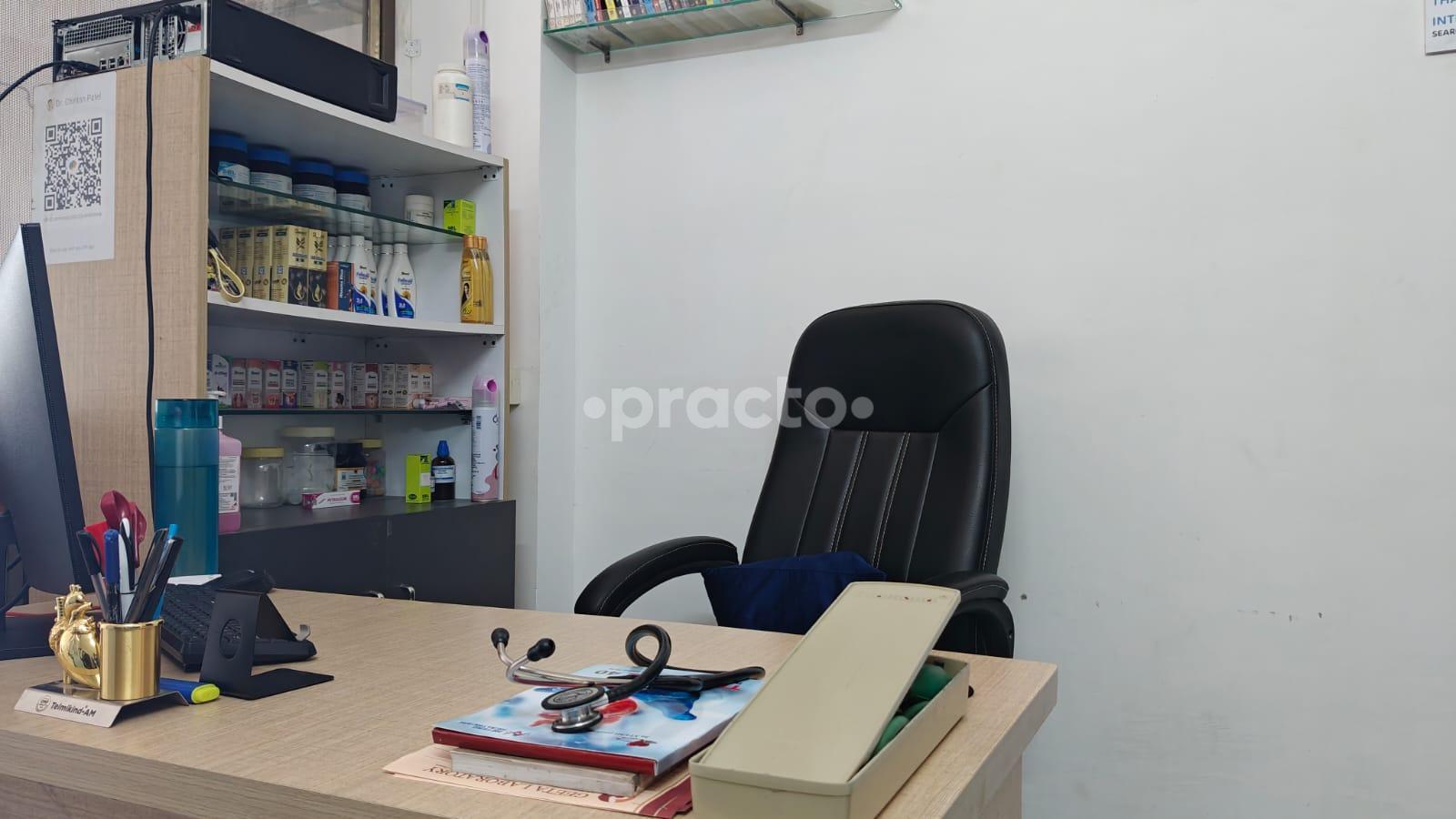Consultation Room at Shreeji Clinic & Homeocare Vanskui Surat