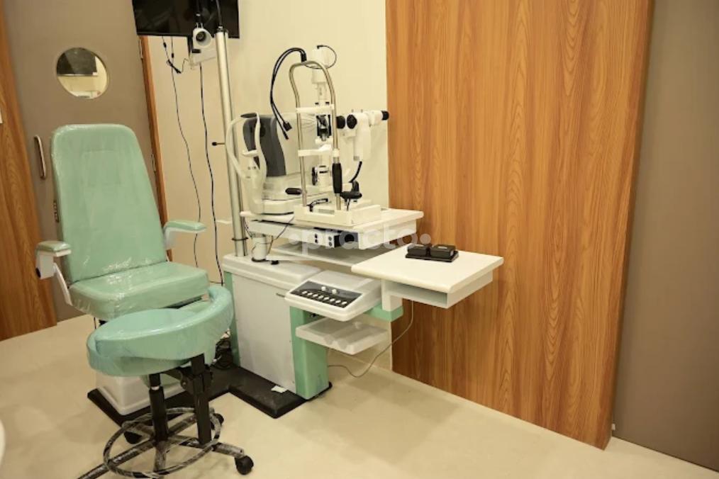 Equipment at Aapulki Eye Care Pimple Saudagar Pune