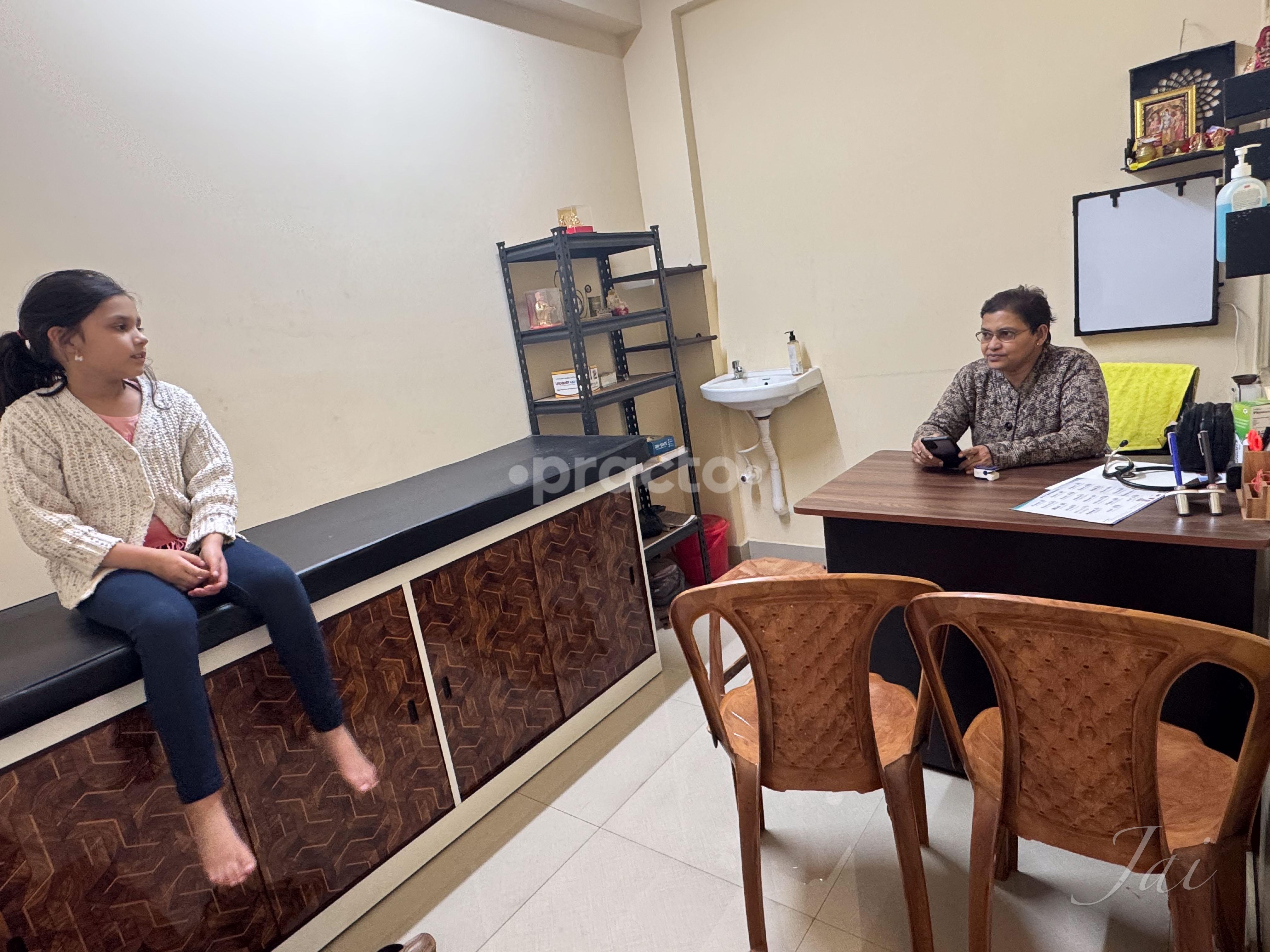 Consultation Room at Suvinay Clinic Liluah Kolkata