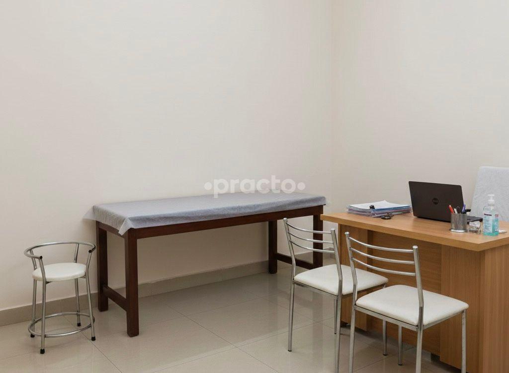 Consultation Room at Gynecare Clinic Chromepet Chennai