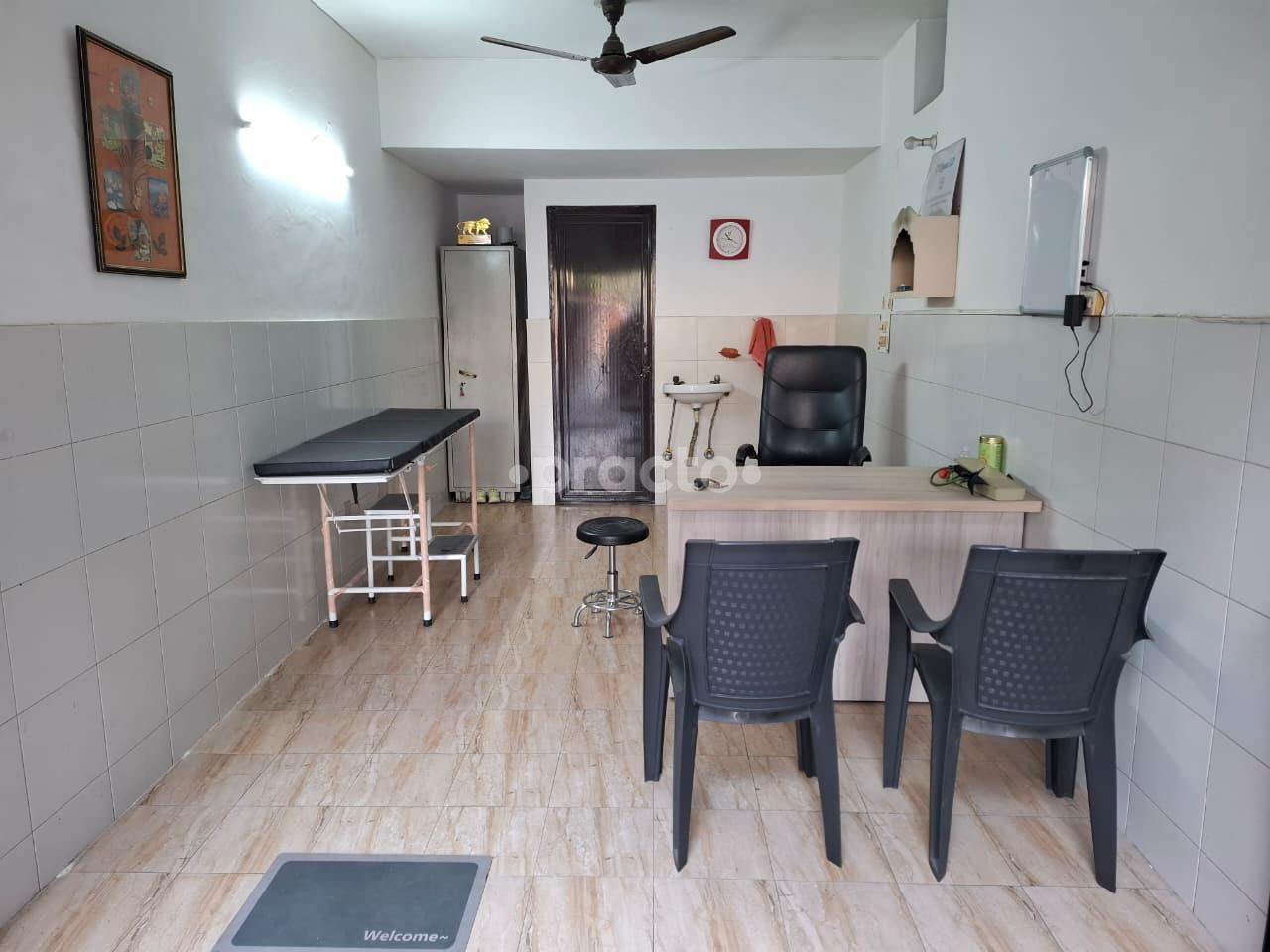 Consultation Room at Dr Pooja Rastogi Clinic Sector 26 Noida
