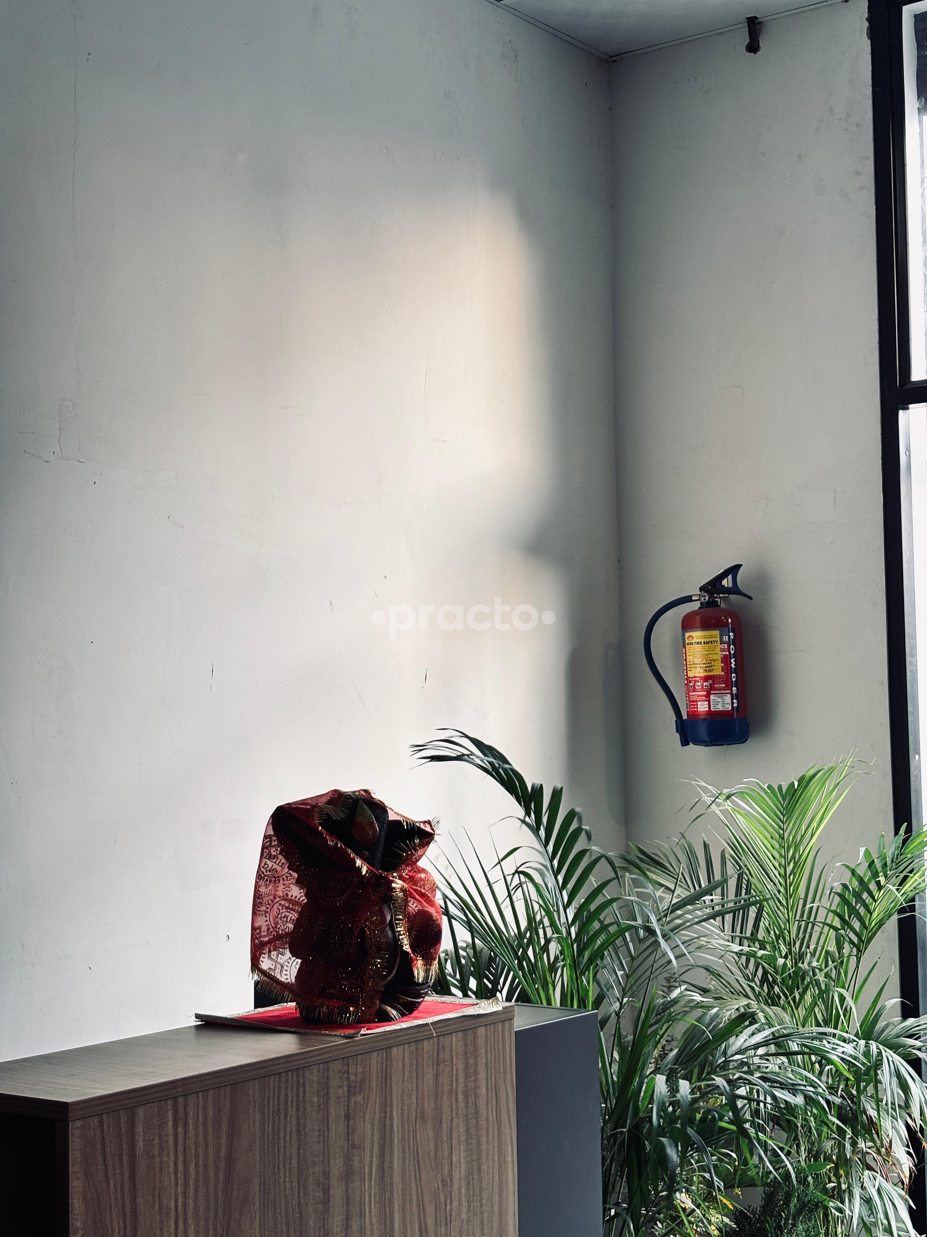 Reception Area at Kum Kum Healthcare Lal Kuan Ghaziabad