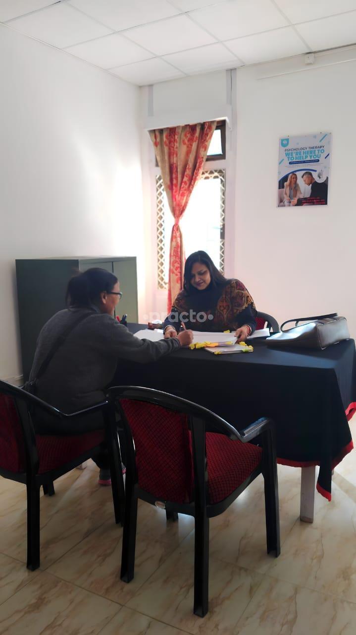 Consultation Room at Lighten Your Load! Jagatpura Jaipur