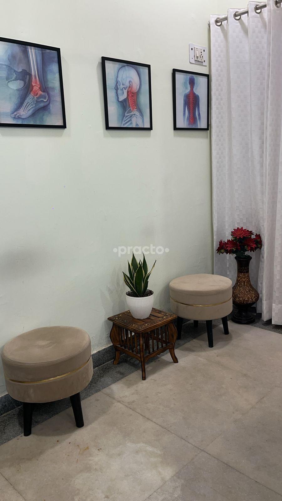 Waiting Area at Kapoor Physio Care Clinic Dwarka Sector 6 Delhi
