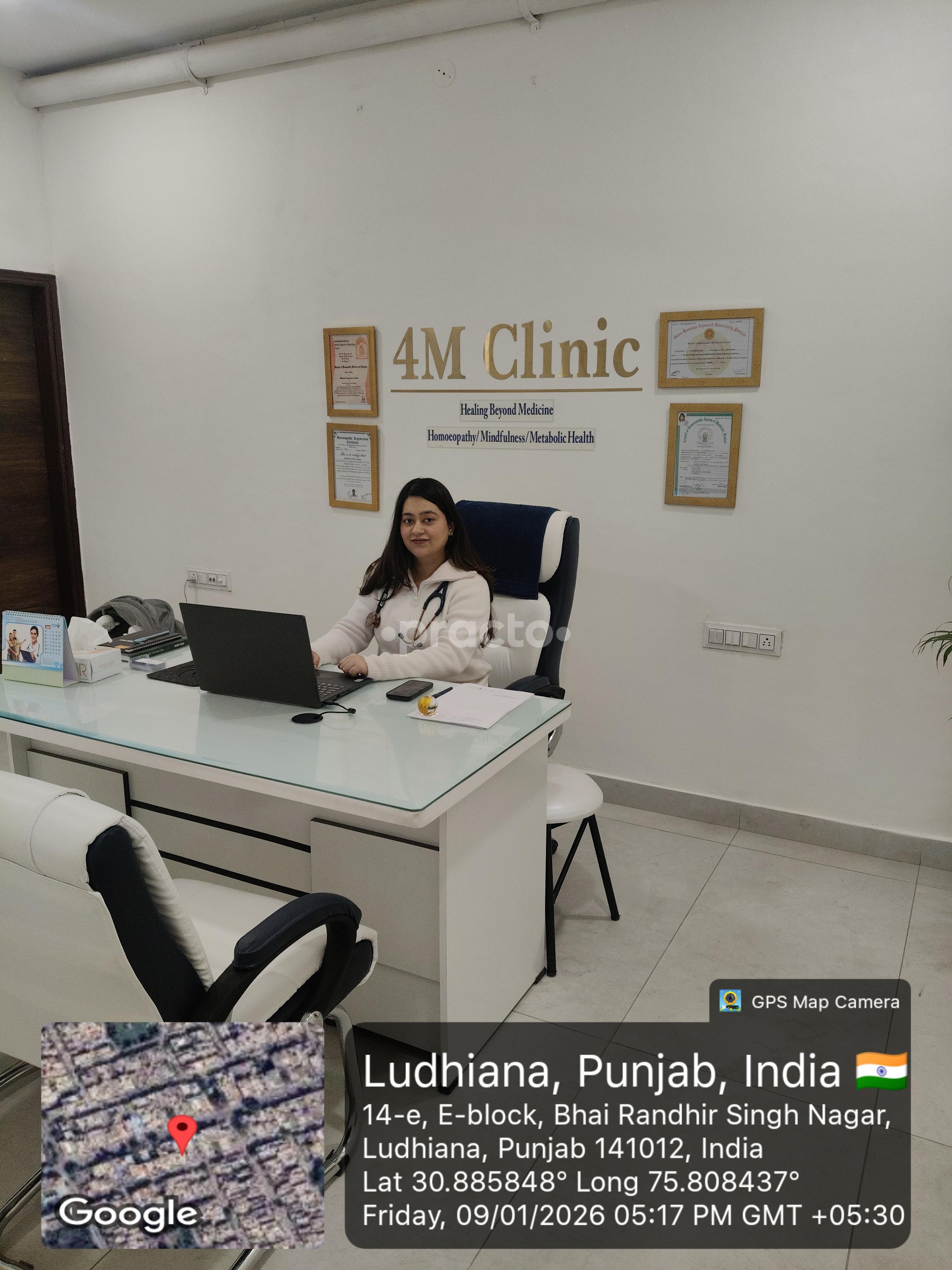 Consultation Room at 4M Clinic Bhai Randhir Singh Nagar Ludhiana