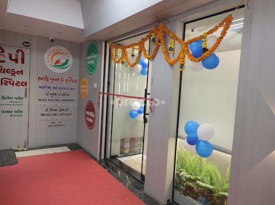 Reception Area at Sunleaf Women's Care Hospital Sarthana Jakat Naka Surat