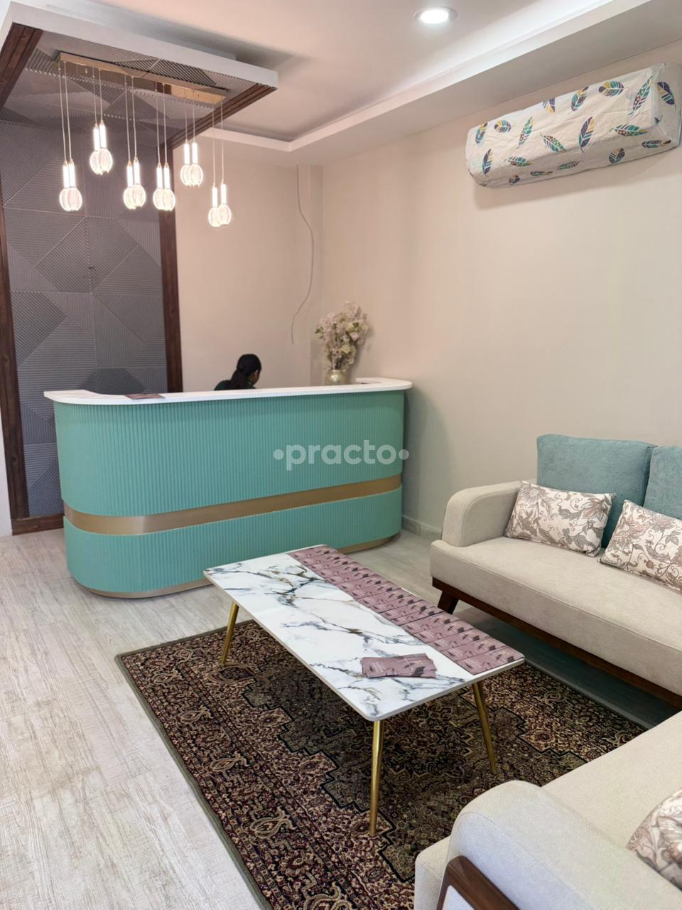 Reception Area at Paradise Wellness Laser And Skin Clinic Golf Course Road Gurgaon