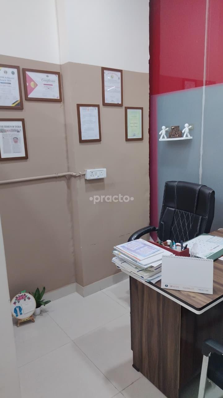 Reception Area at Dr. Ankit Gupta Kidney Stone and Prostate Clinic Gurgaon Sector 49 Gurgaon