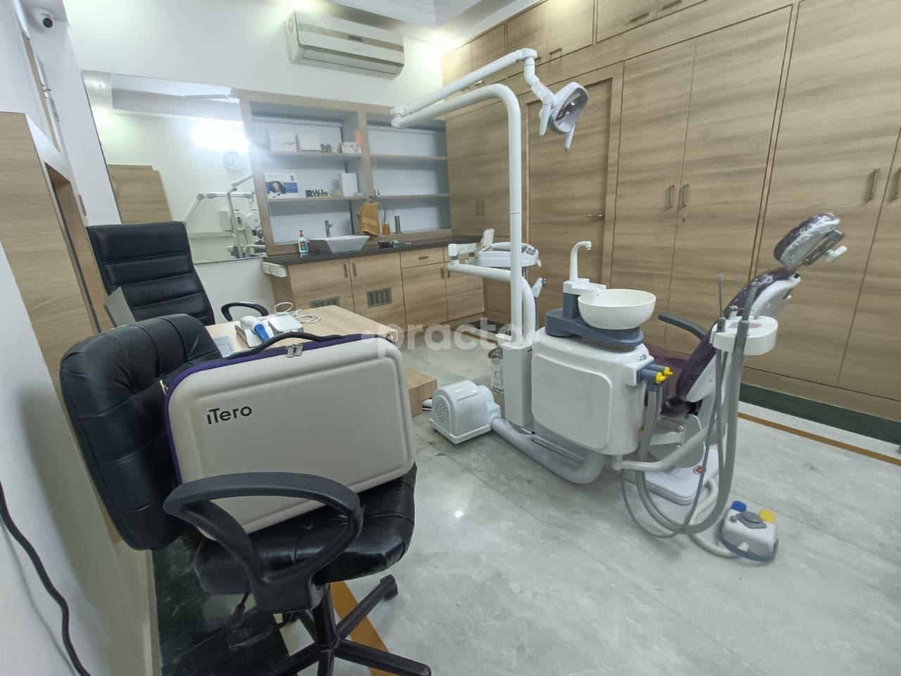 Consultation Room at Enhance Cosmetic Dental Clinic Minto Park Kolkata
