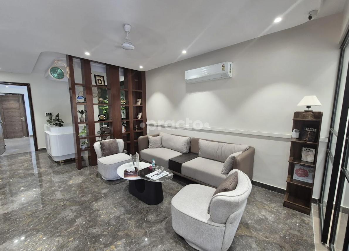 Waiting Area at Dental Greens Pitampura Delhi