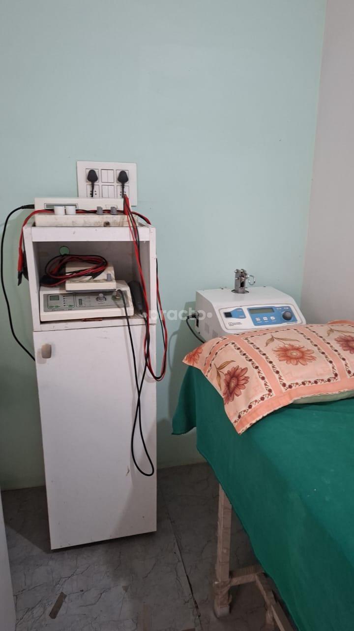 Equipment Area at L & N Physiotherapy Clinic Himayat Nagar Hyderabad