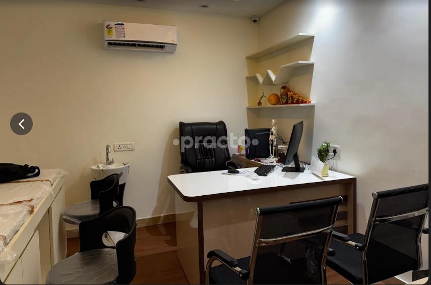 Consultation Room at Mediarbor Clinics & Diagnostics Saket Delhi