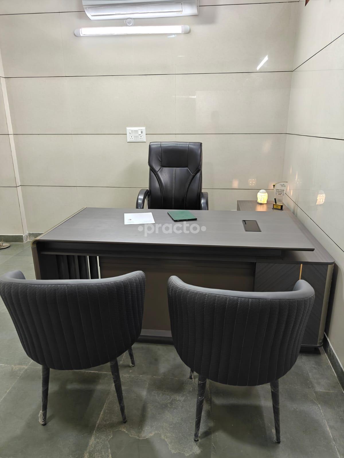 Consultation Room at Dr. Yogendra Singh Clinic Sector 11 Noida