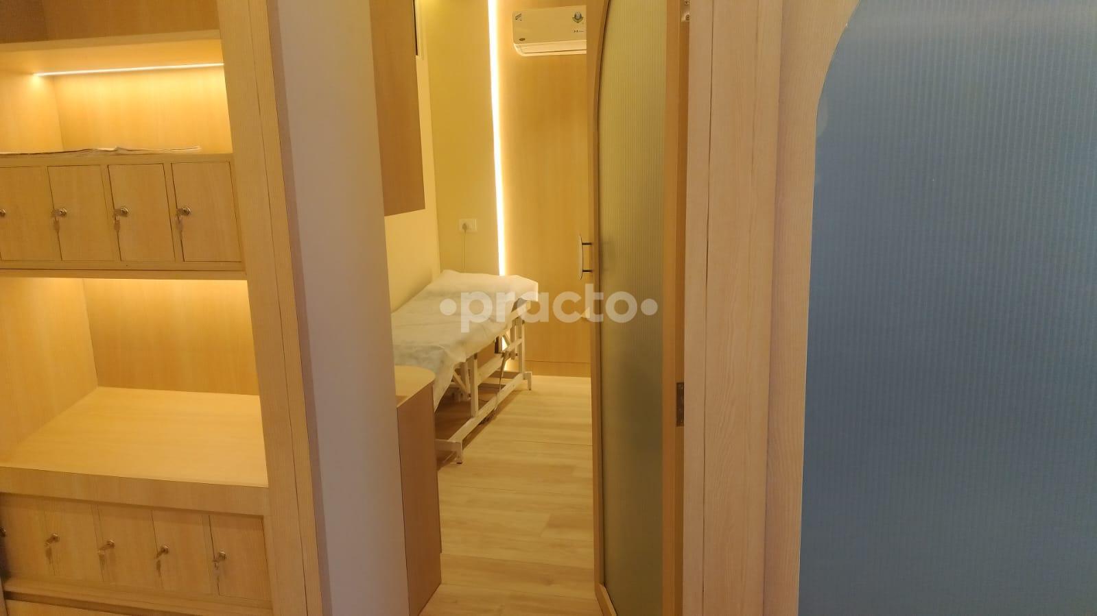 Orthocure Clinics Sector 75 Noida