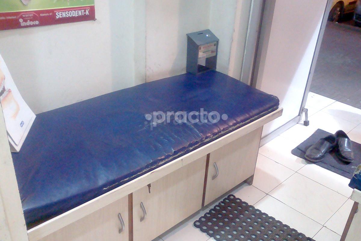 Waiting Area at Dr. Kavita Enagandula Kandivali East Mumbai