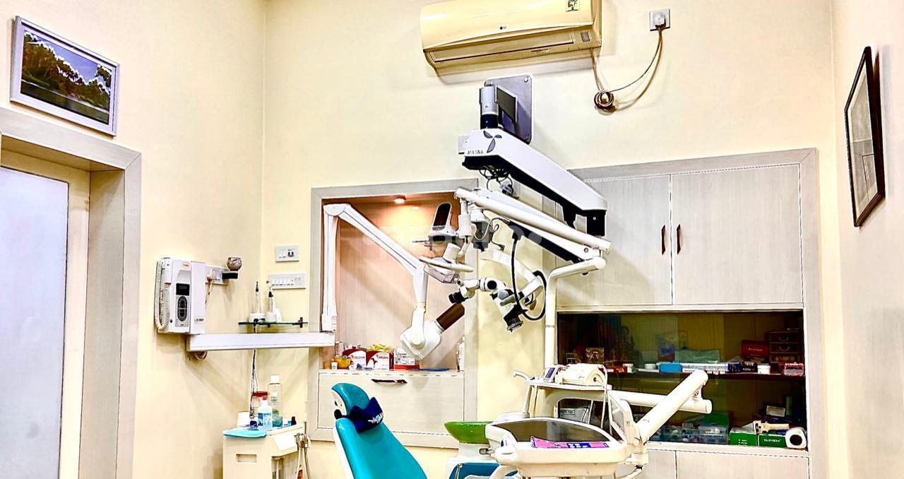 Consultation Room at Denta Care Dhakuria Kolkata