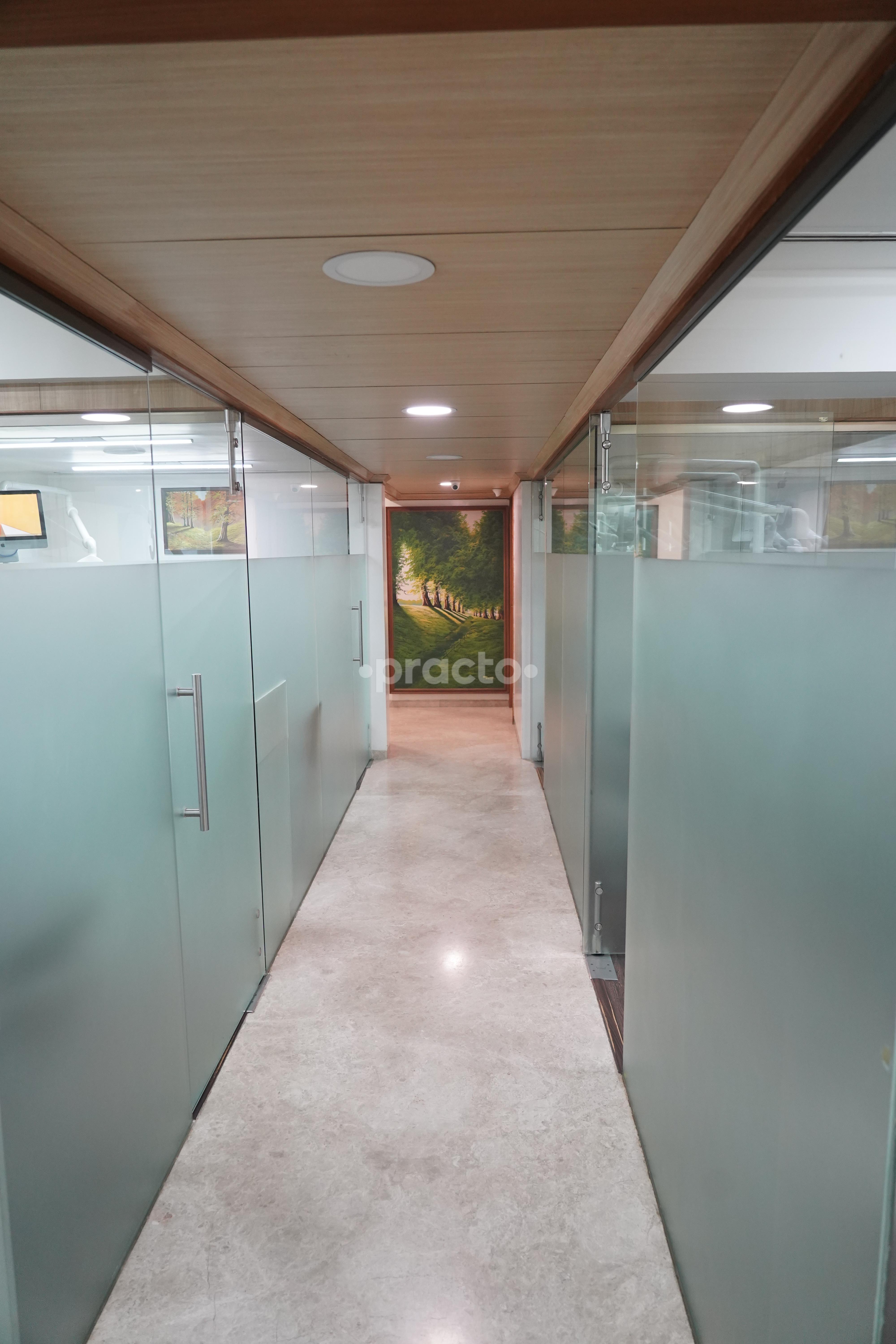 Entrance at Dr.L.P.Mohan's Dental Hospital Adyar Chennai