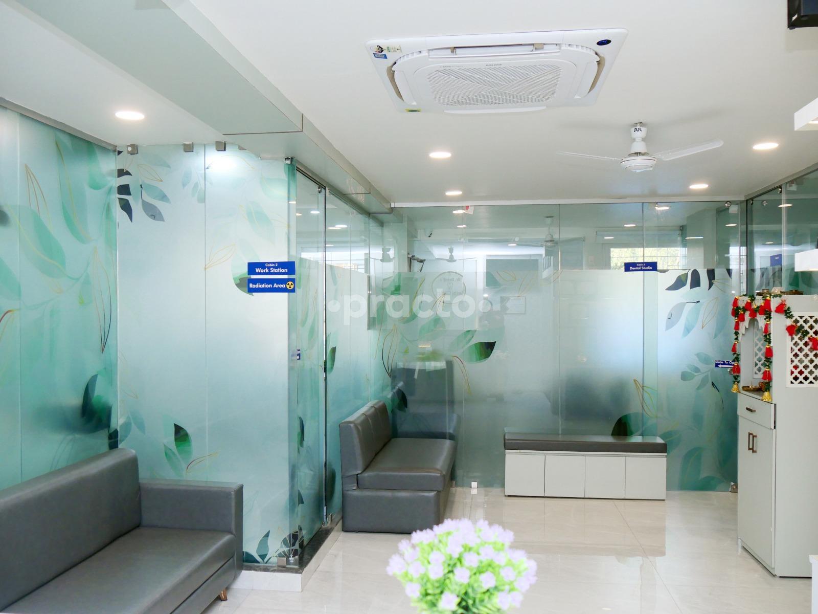 Waiting Area at Rashi Dental Clinic Sadar Nagpur