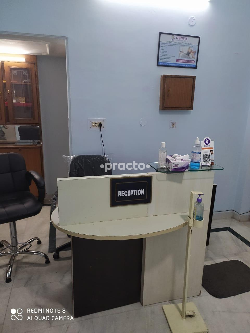 Reception Area at Aspire Speciality Clinic Dwarka Sector 6 Delhi