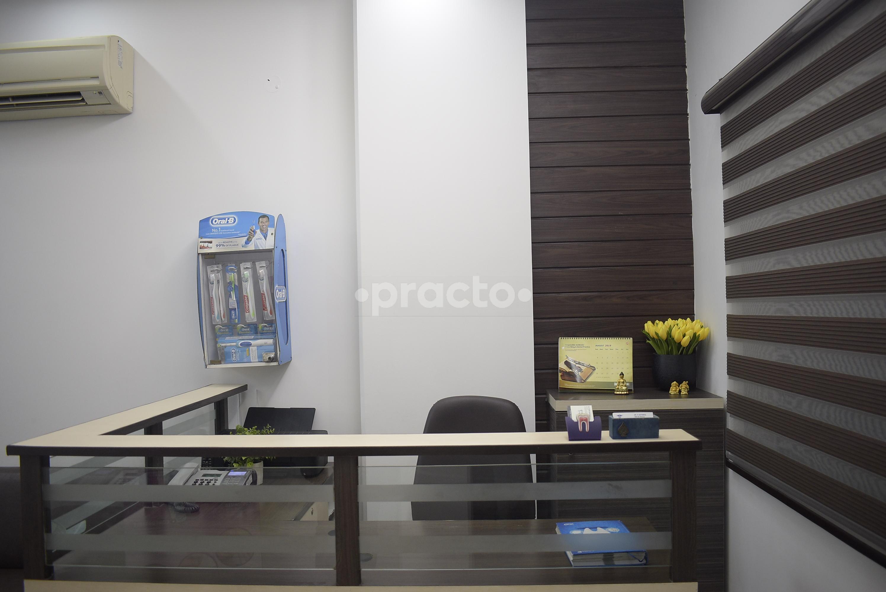 Reception at Dr. Kathuria's Dental Specialities Tagore Garden Delhi