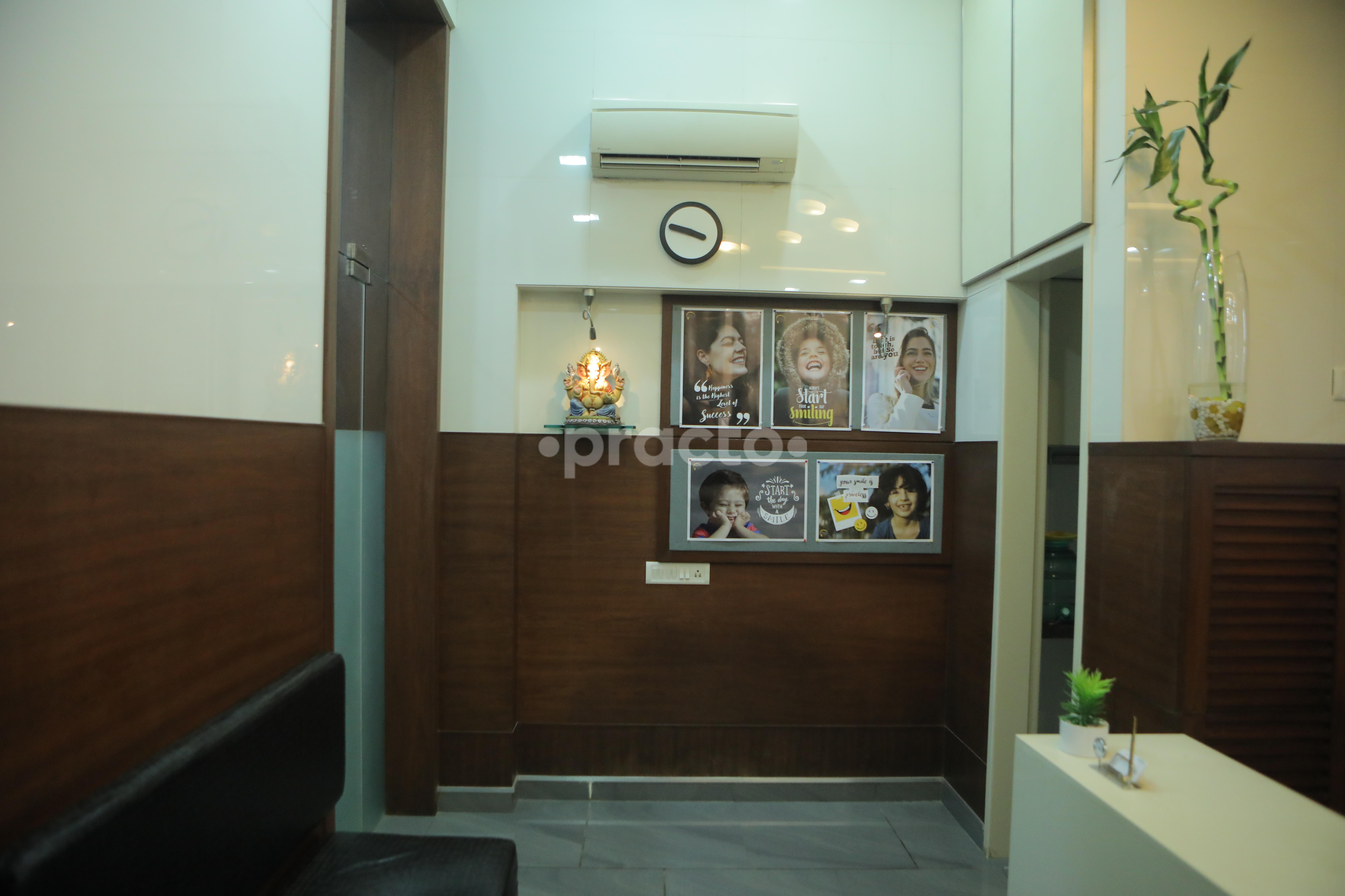 Reception at Dr. Gauri's Dental Speciality Clinic Andheri West Mumbai