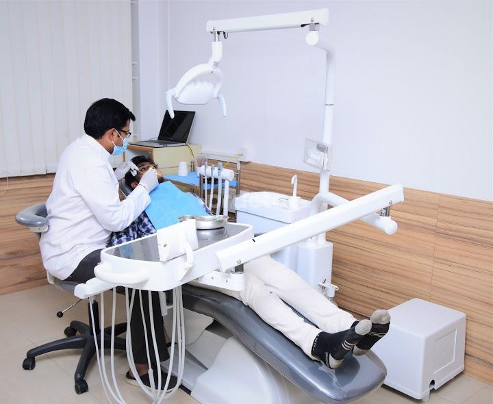 Consultation Room at Yeshaswi Dental Clinic & Implant Centre Shantinagar Bangalore