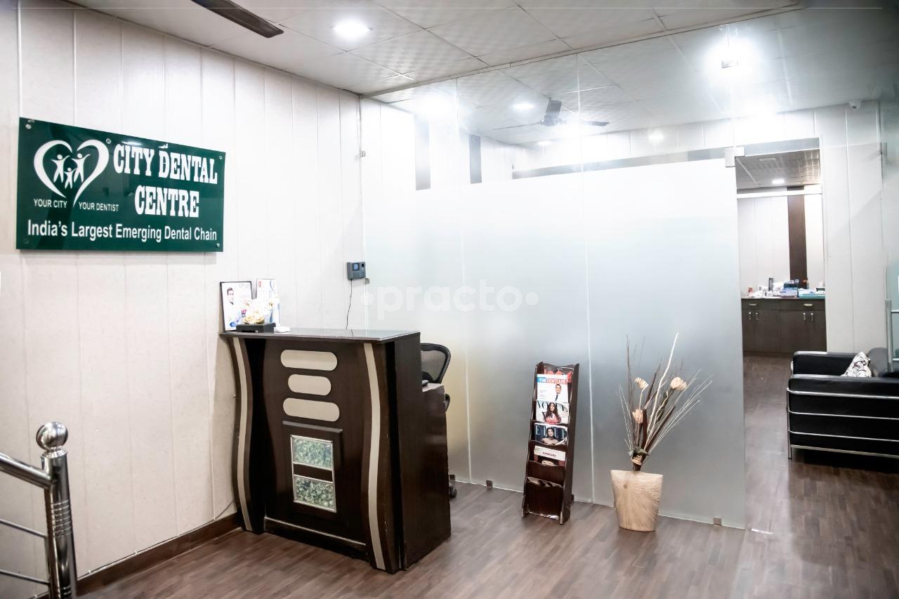 Reception Area at City Dental Centre Sector 61 Noida