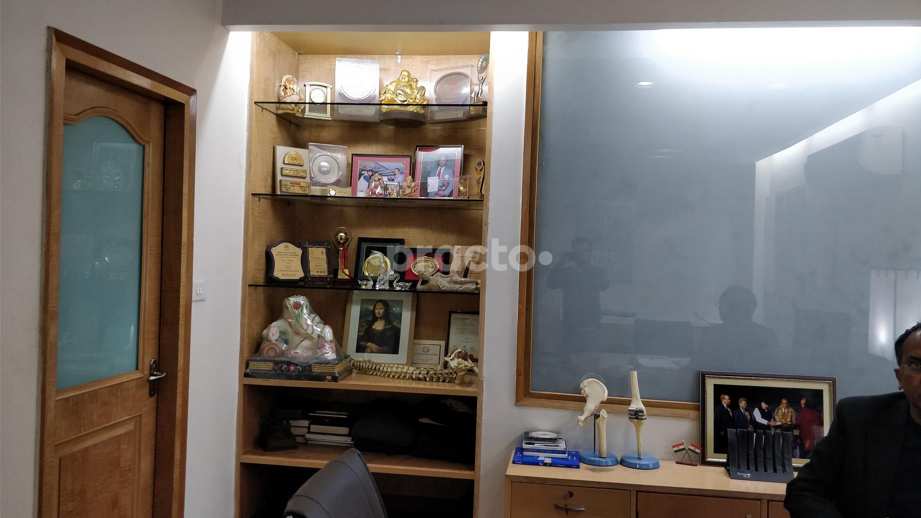 Tomar Orthopaedics Preet Vihar Delhi