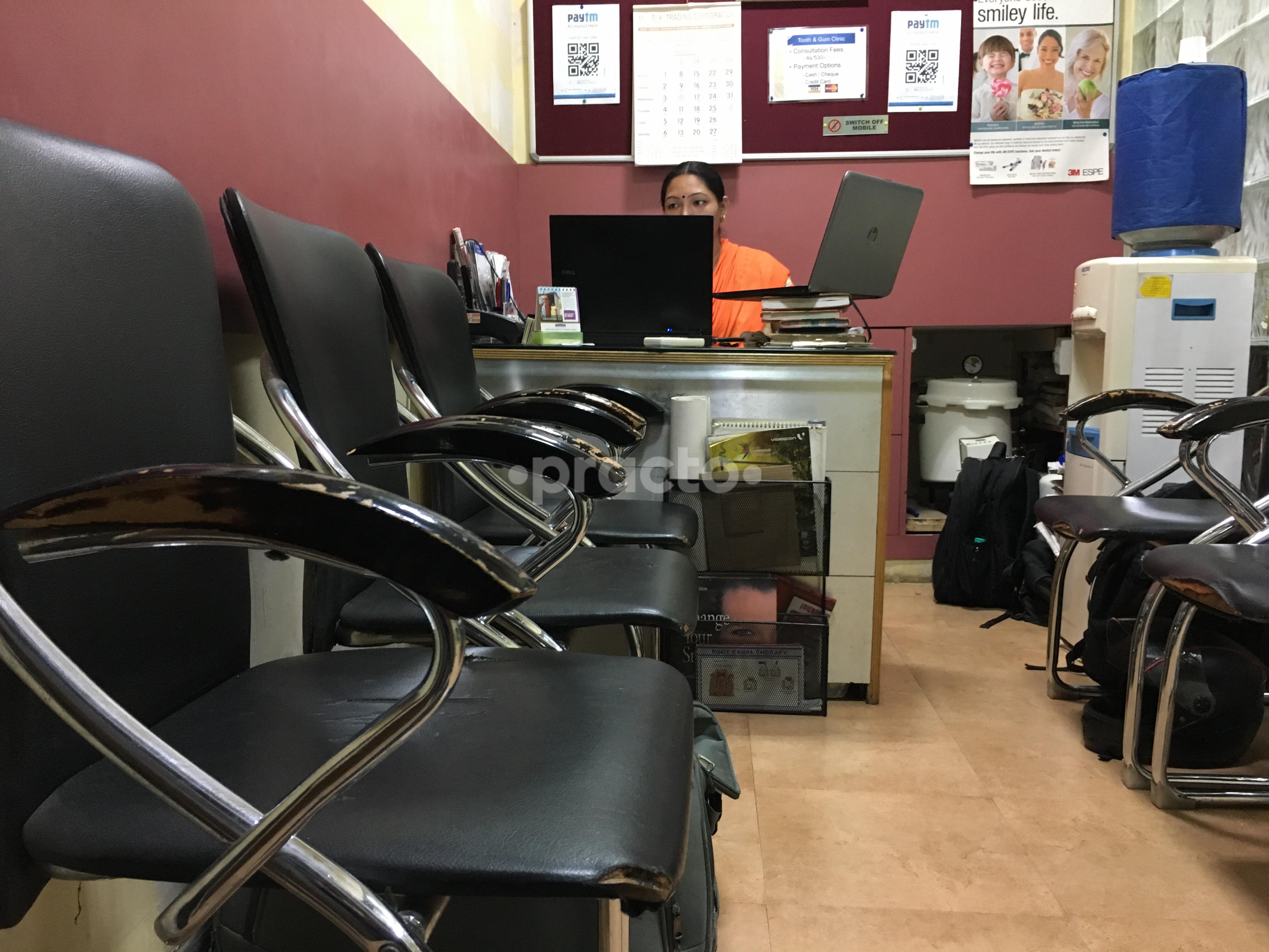 Waiting Area at Tooth & Gum Clinic Vasundhra Enclave Delhi