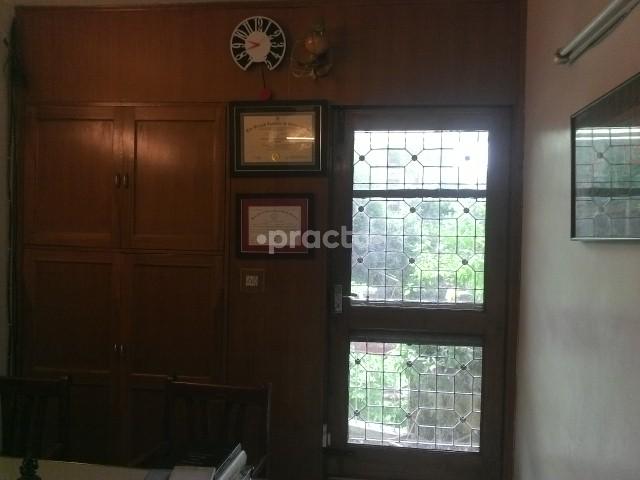 Entrance at Dr. Sumit Mukerji Homeopath Clinic Greater Kailash Delhi