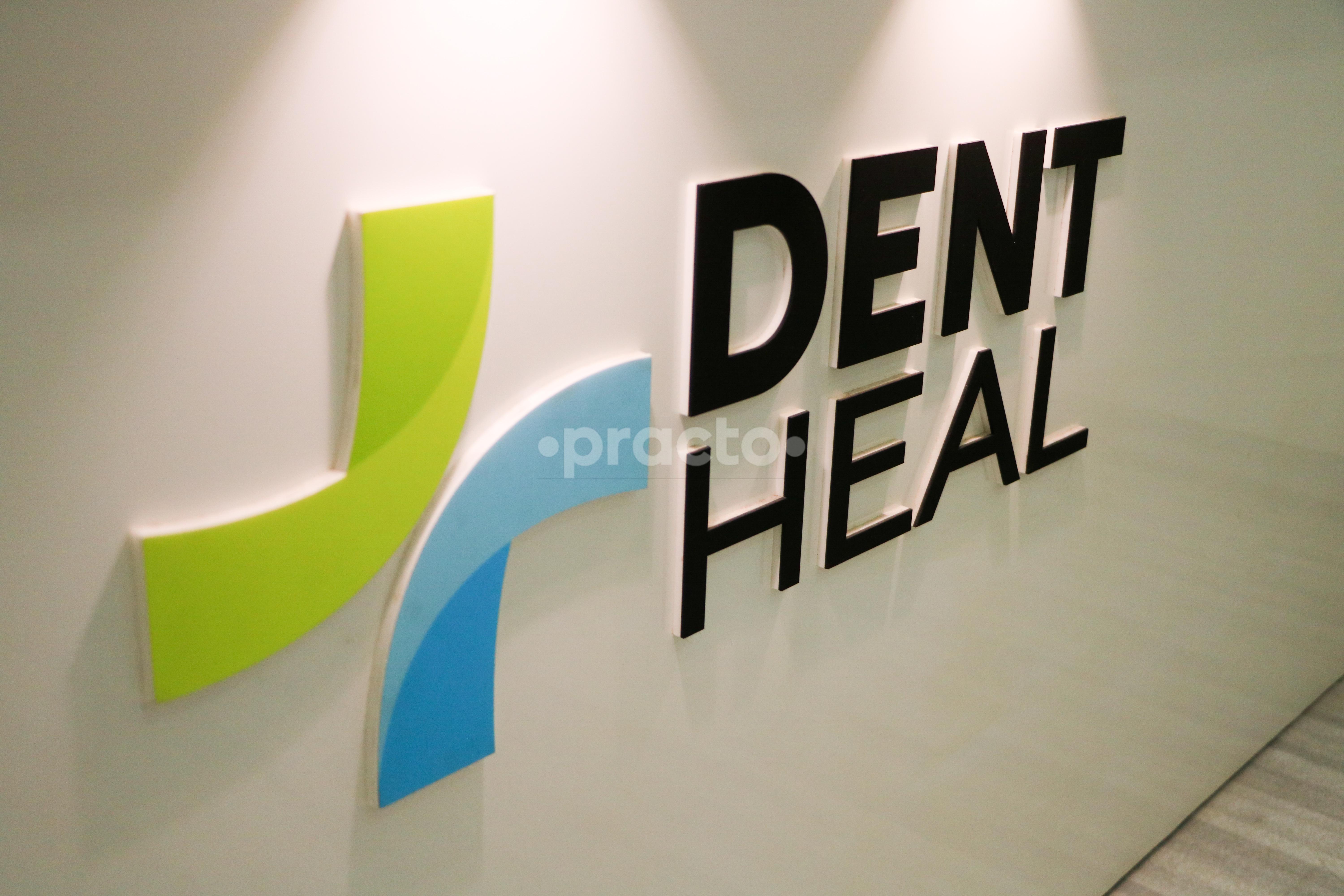 Reception at Dent Heal Bandra West Mumbai