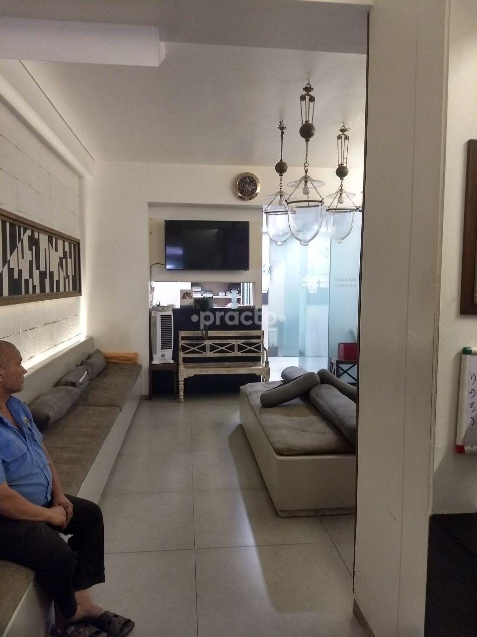 Waiting Area at Alldoctors Clinic Walkeshwar Mumbai