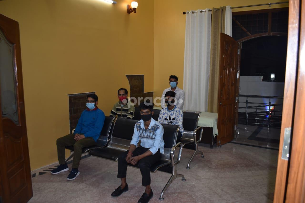 Waiting Area at Pathak Wave Cure Centre Sector 27 Noida
