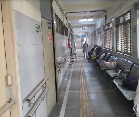 Guru Nanak Eye Centre Hospital Ansari Nagar Delhi