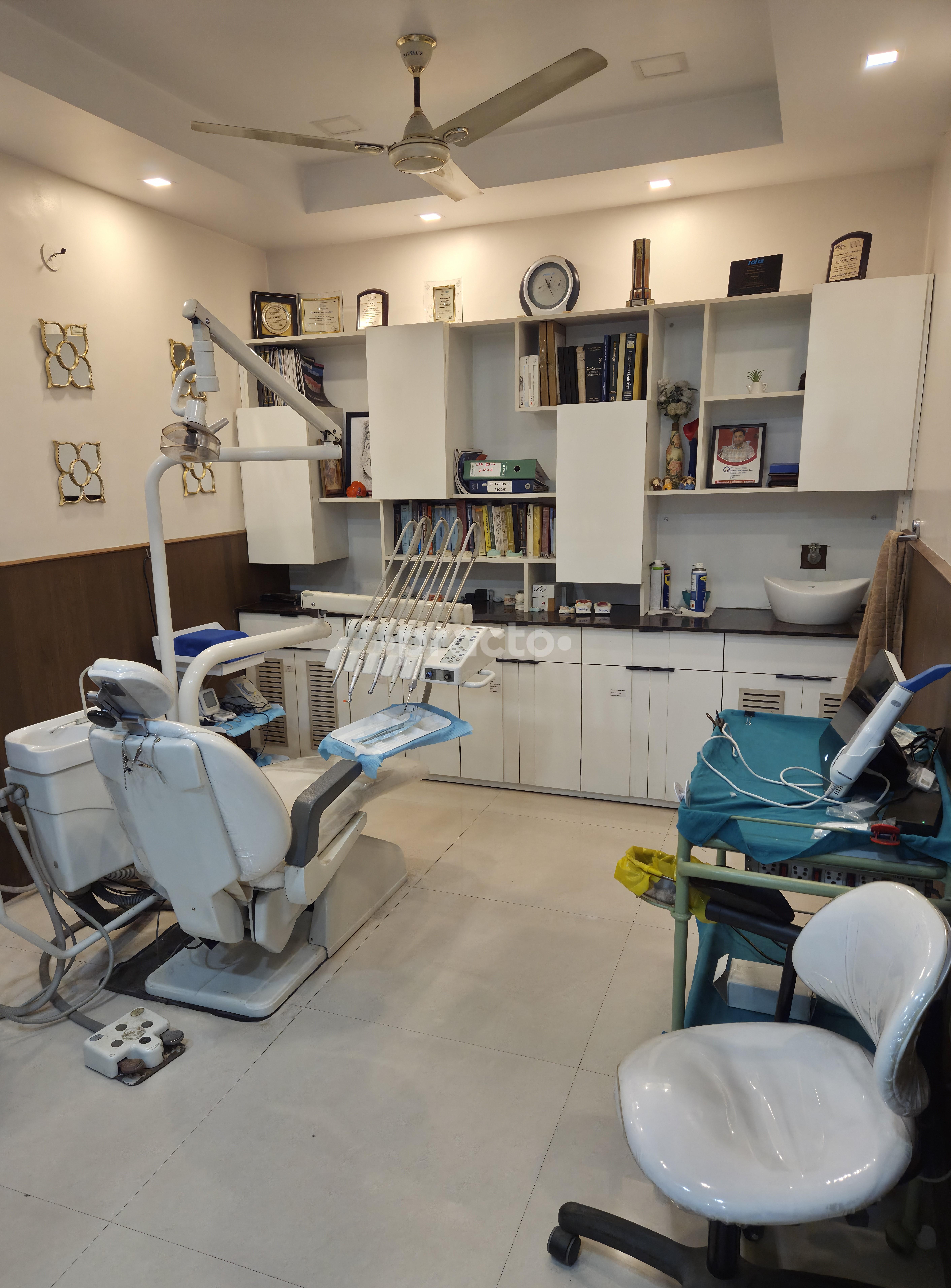 Operation Room at Dental Implants & Gum Care Centre Patel Nagar Dehradun