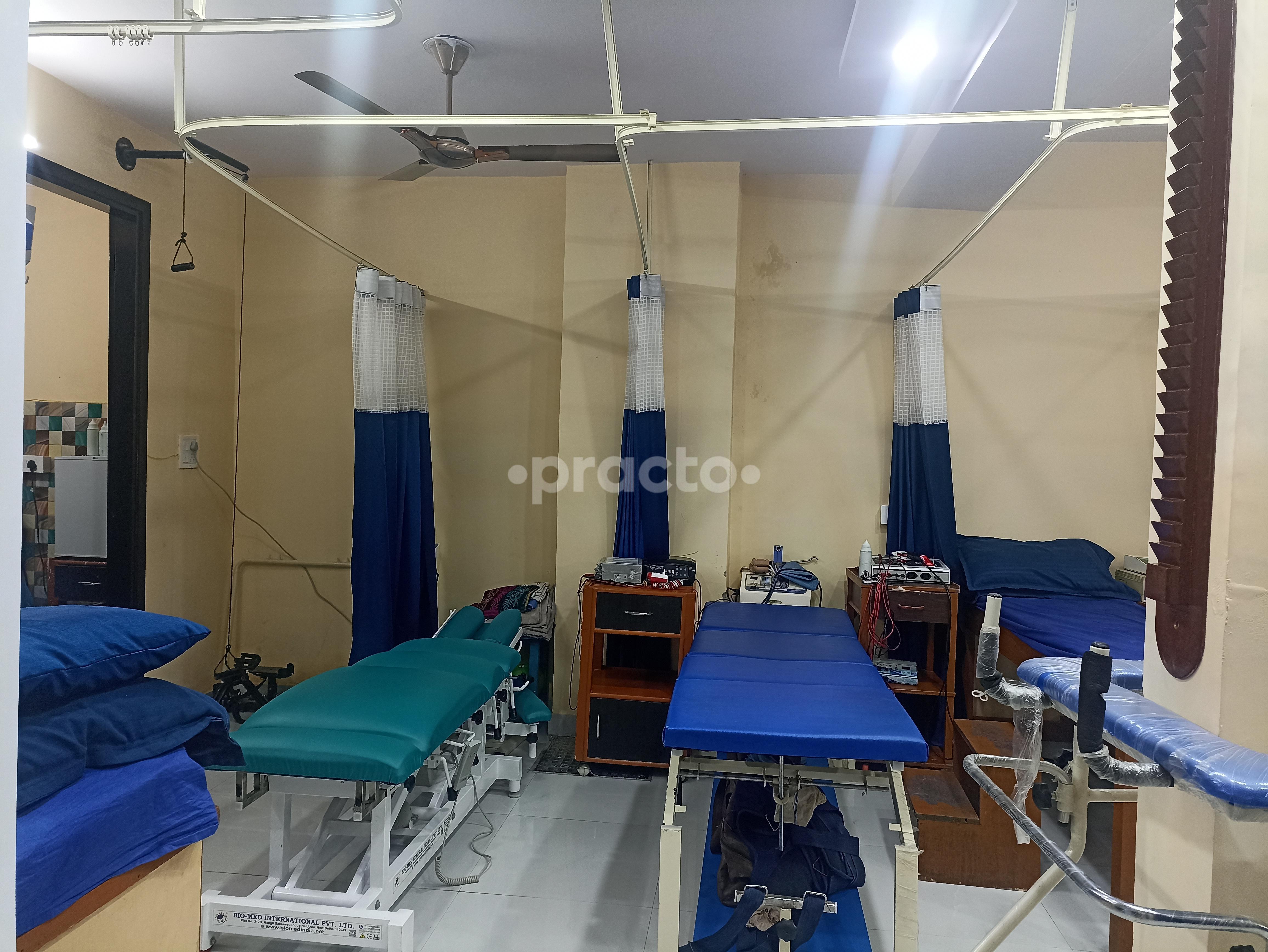 Therapy/Massage Room at Healing Hands Physiotherapy Clinic Dwarka Delhi