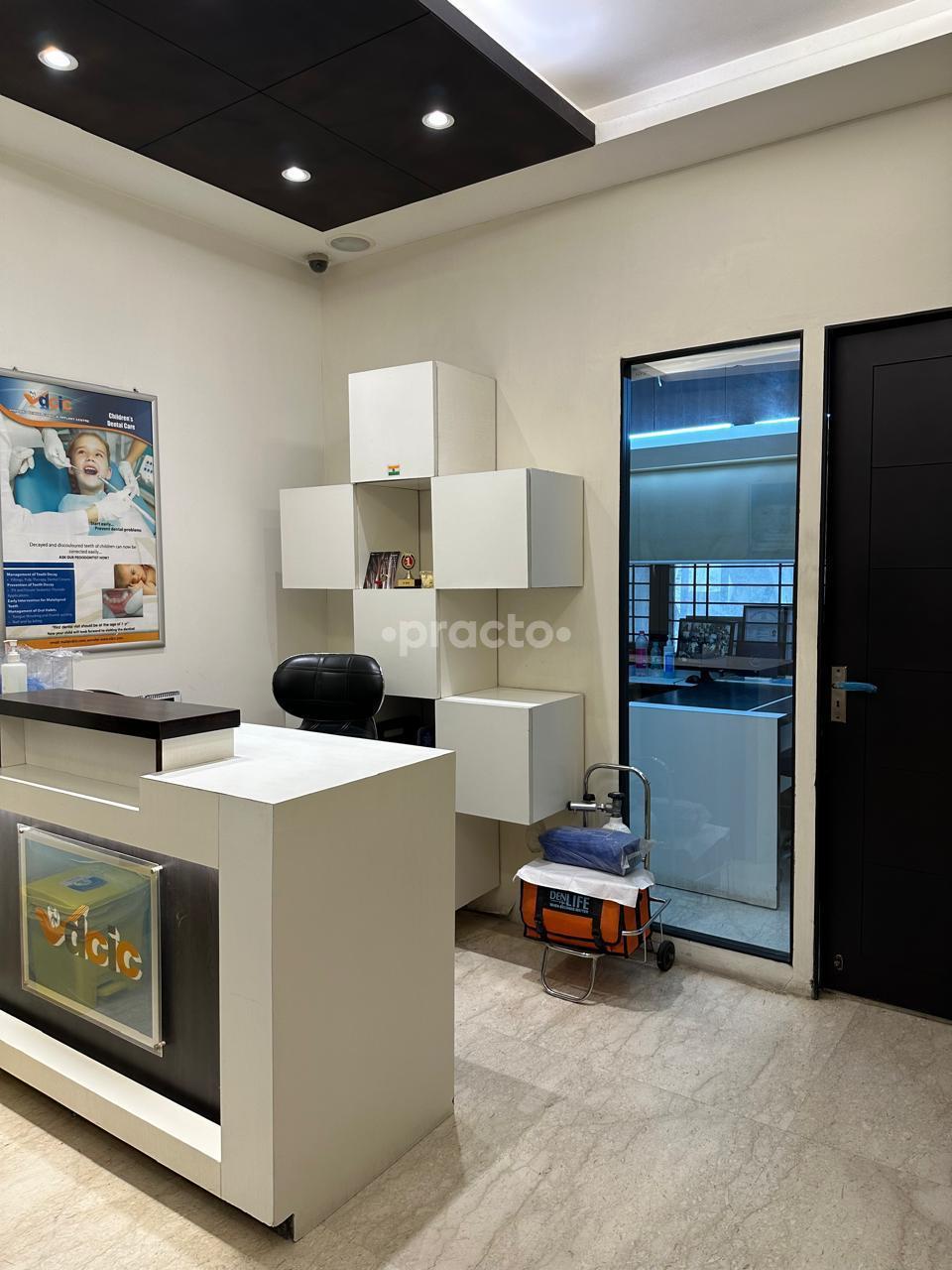 Reception Area at Vimhans Dental Clinic & Implant Centre Dwarka Sector 6 Delhi